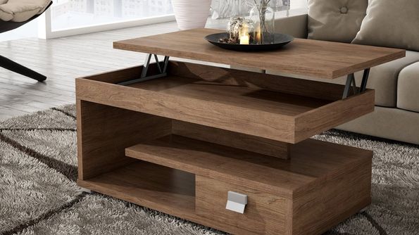 Mesa de madera con forma original